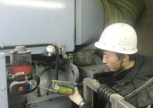 新能源公司設備檢修出實招收實效，保障道路減速設備安全穩定運行